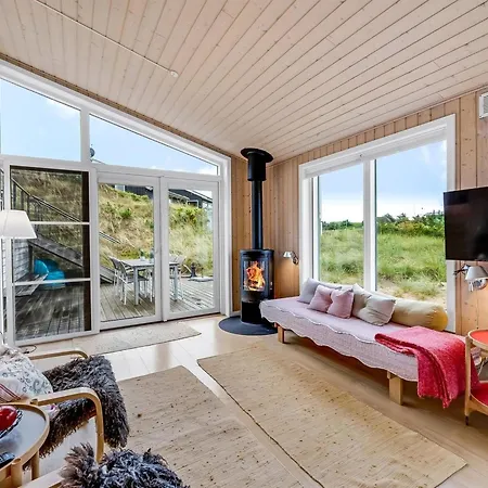 Paaske - From The Sea By Interhome *