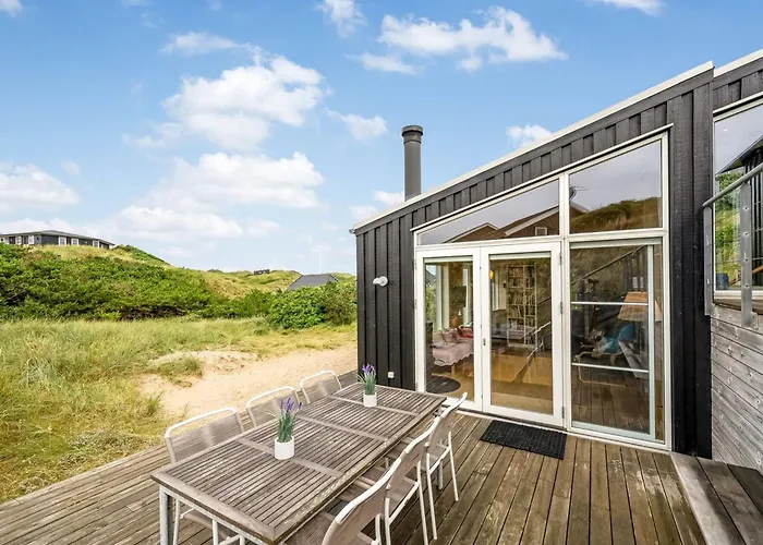 Paaske - From The Sea By Interhome